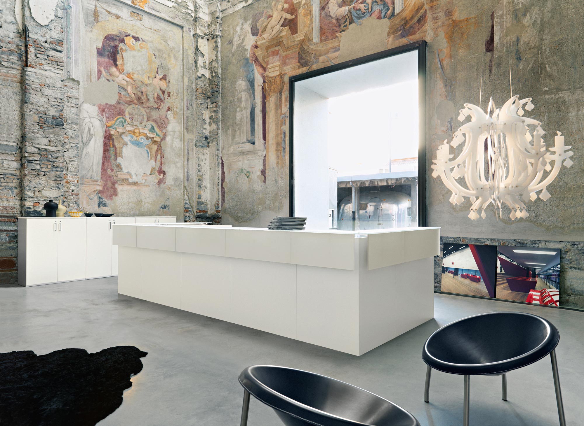 Factory recepcijas lete